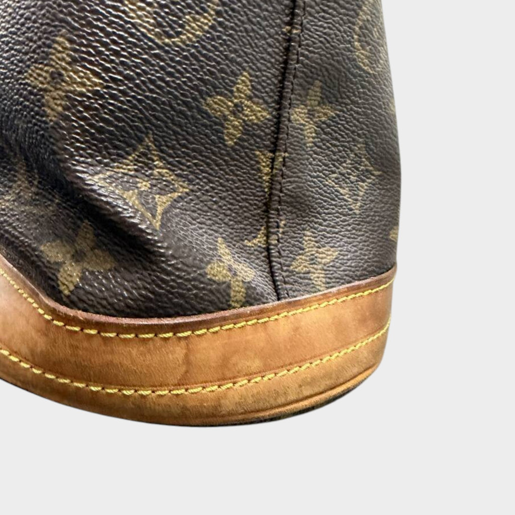 Louis Vuitton Petite Bucket Shoulder Bag Monogram Tasche