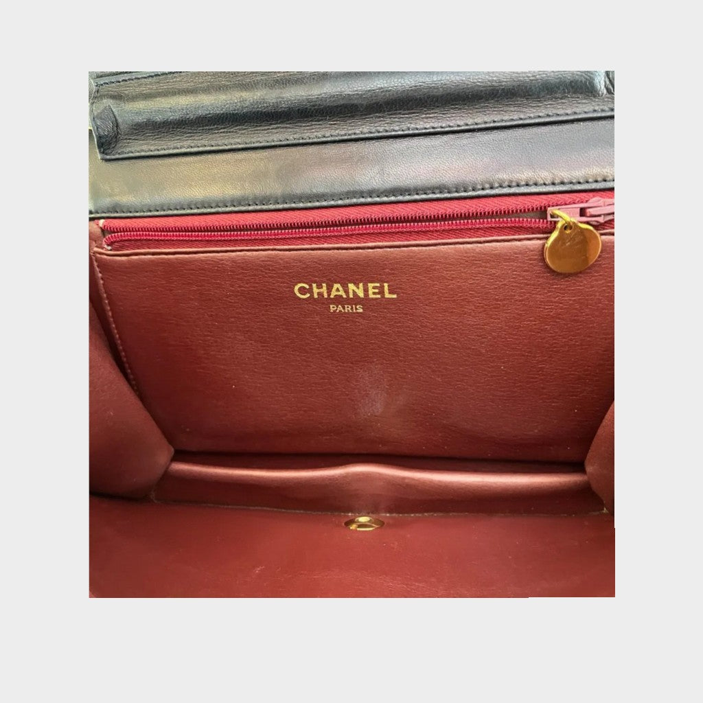 CHANEL Matelassé Chain Shoulder Bag, Push Lock, Tasche